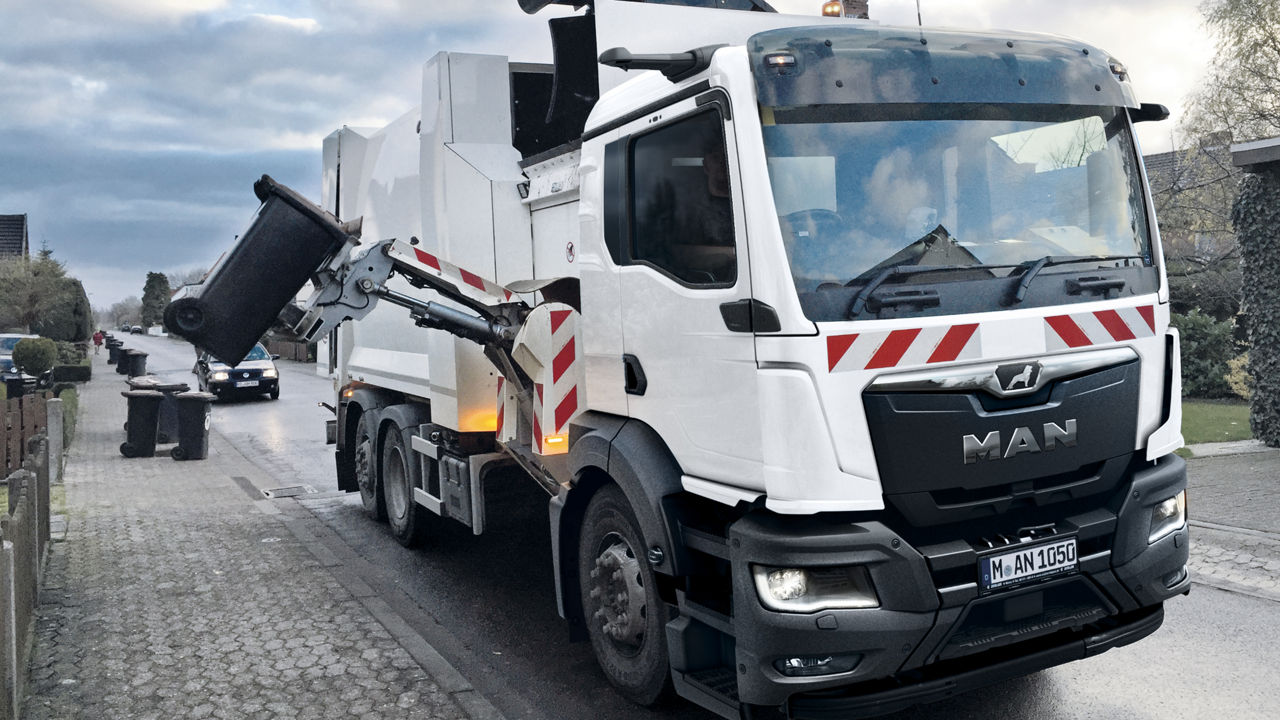 Kommunale køretøjer: MAN skraldevogn sidelæsser