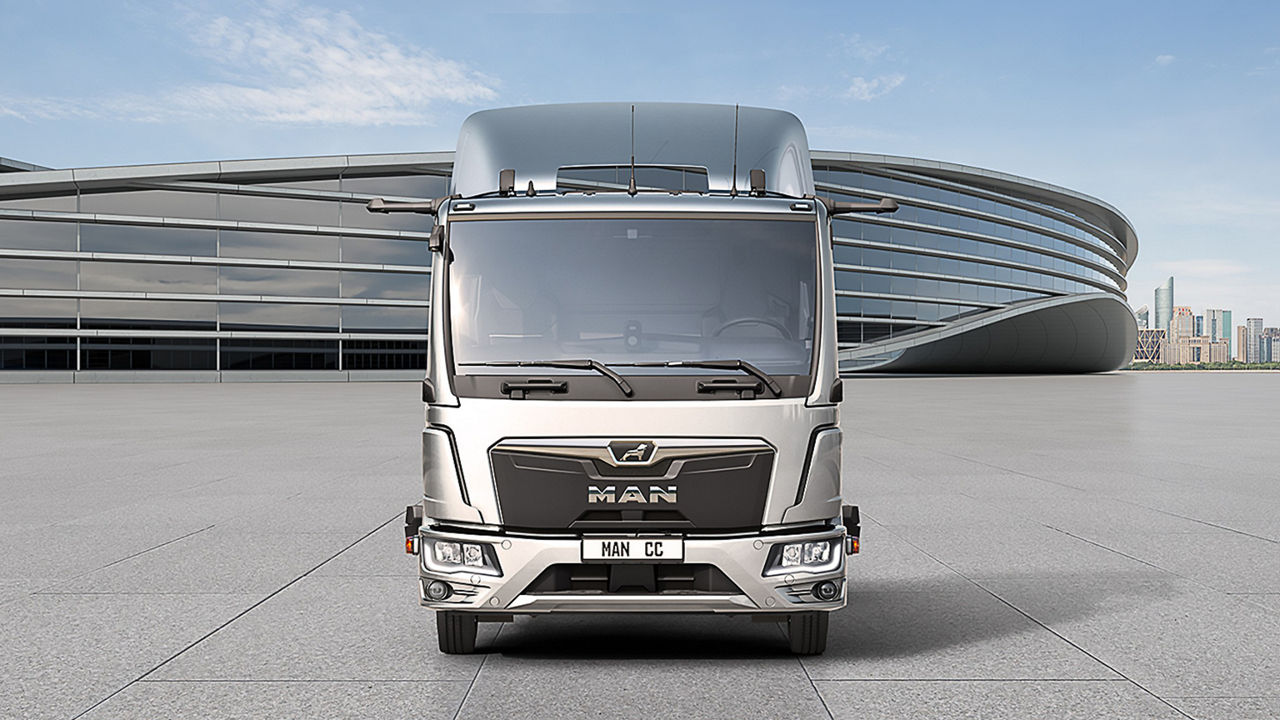 Niedriger Einstieg, bequemer Durchstieg und weit öffnende Türen: Das MAN Fahrerhaus CC ist sehr gut  für die Baustelle und den Verteilerverkehr geeignet.