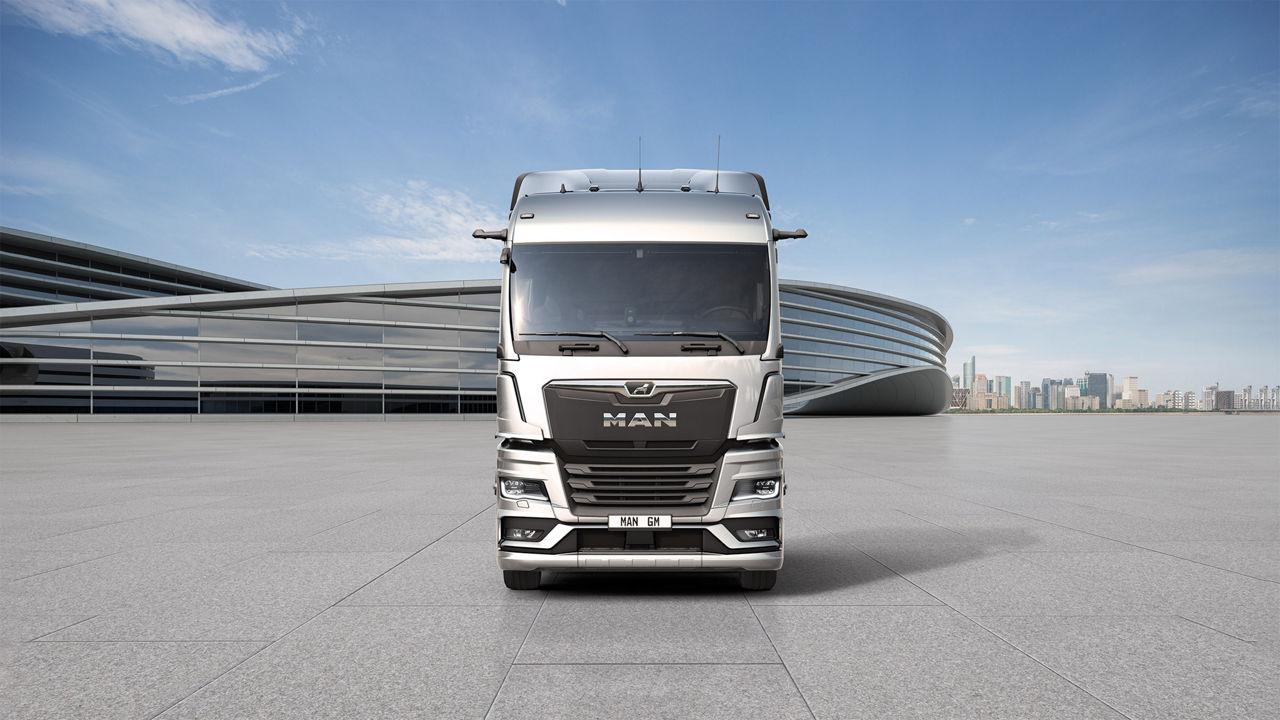 Our MAN GM cab can be used universally in long-haul transport. It offers a driver-focused, ergonomic cockpit and generous living and sleeping comfort.
