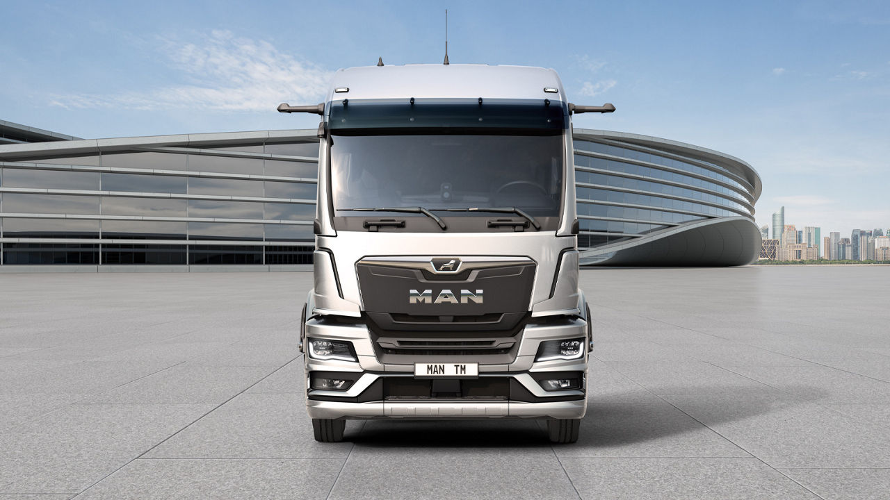 Unser komfortables MAN Fahrerhaus TM ist dank gewichtsparender, kompakter Bauweise und bequemer Übernachtungsmöglichkeit ideal für nutzlastintensive Sonderanwendungen im nationalen Fernverkehr.