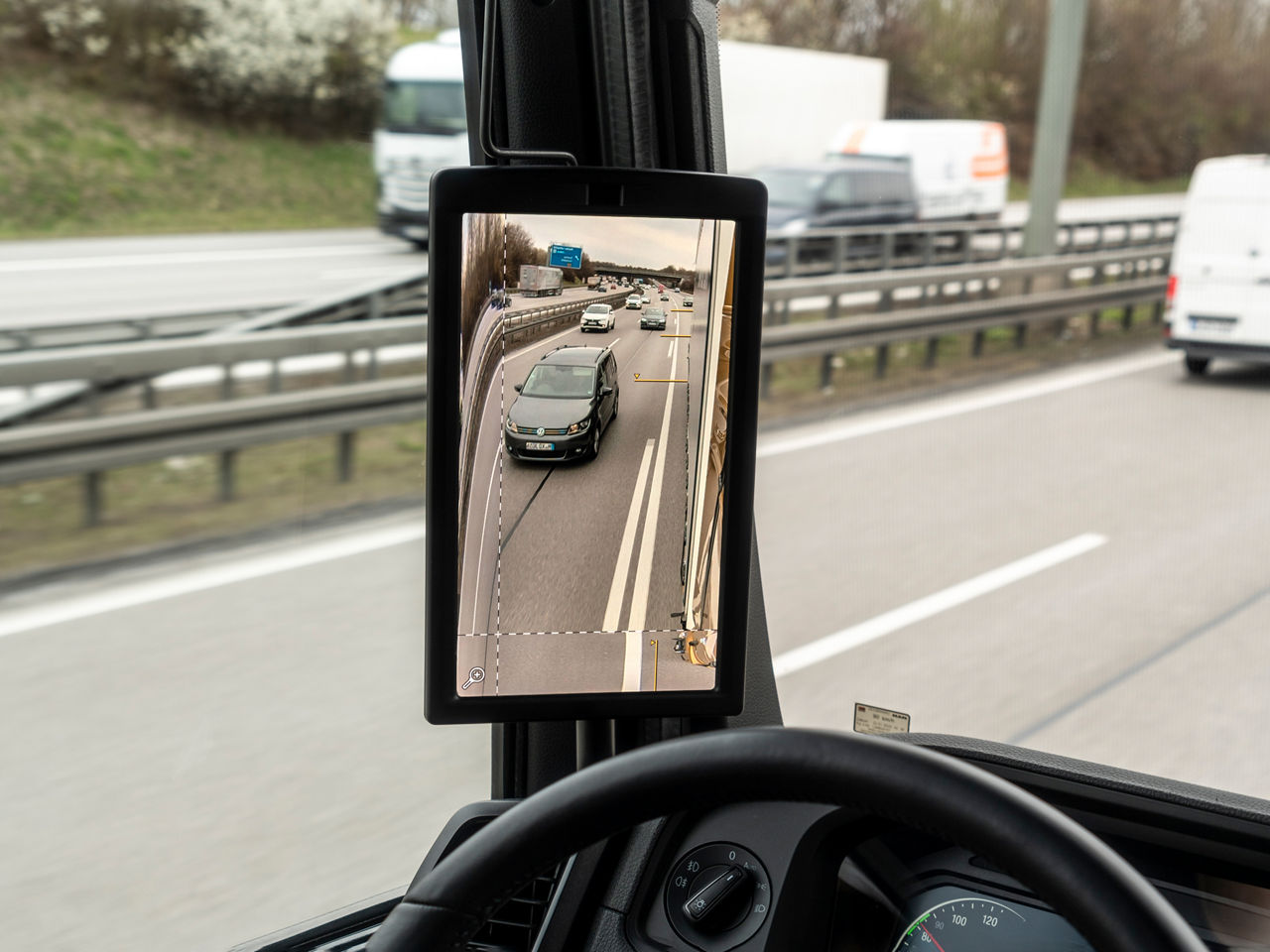 Uzun yol kamyonları: MAN OptiView dijital ayna değiştirme sistemi