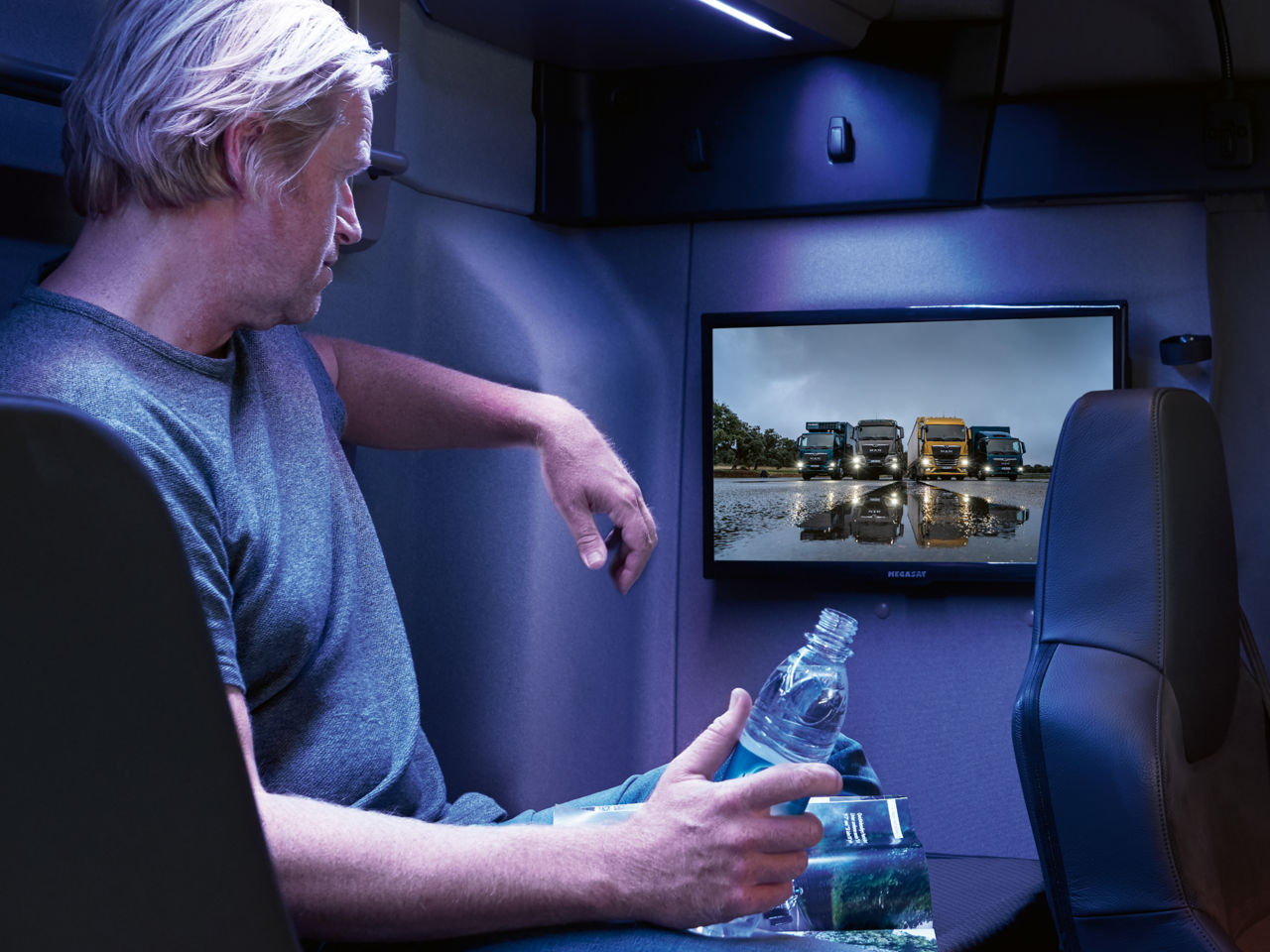 We equip your MAN truck with the very electronic components you need for your desired vehicle.