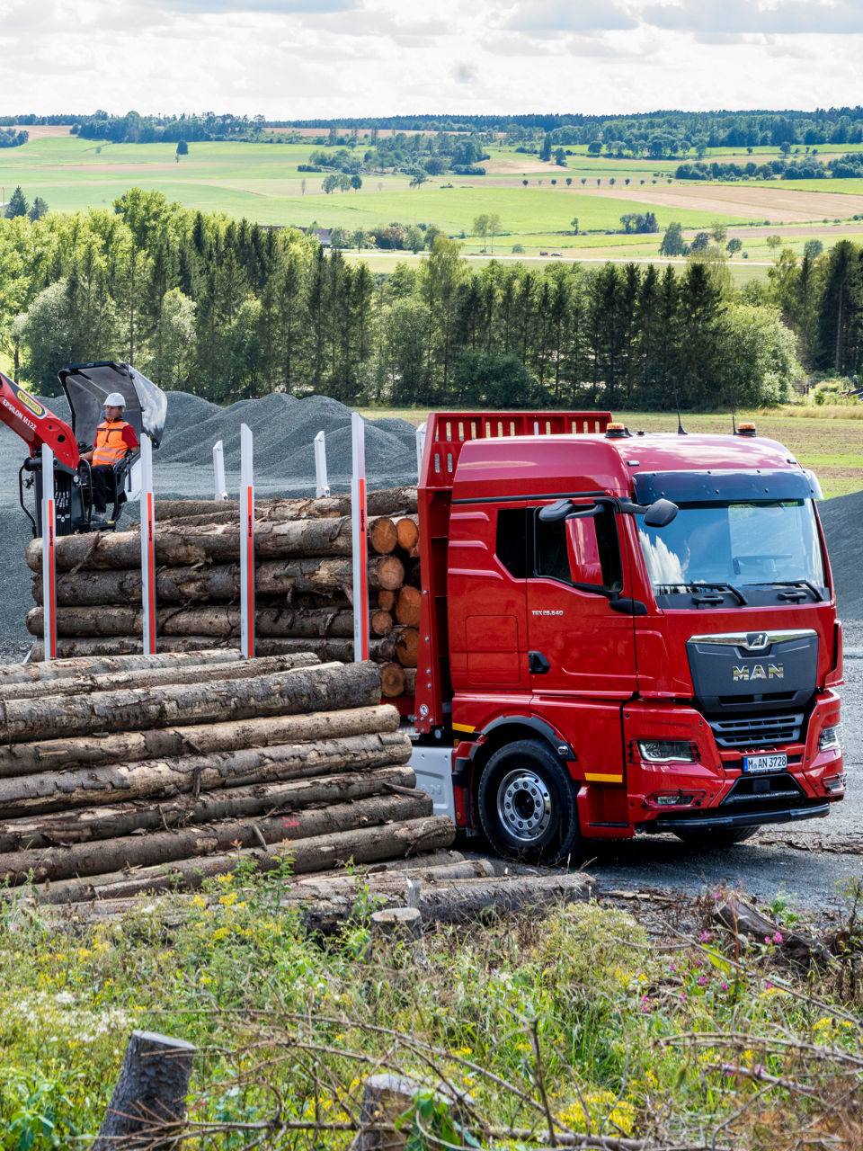 MAN cut-length log transporters