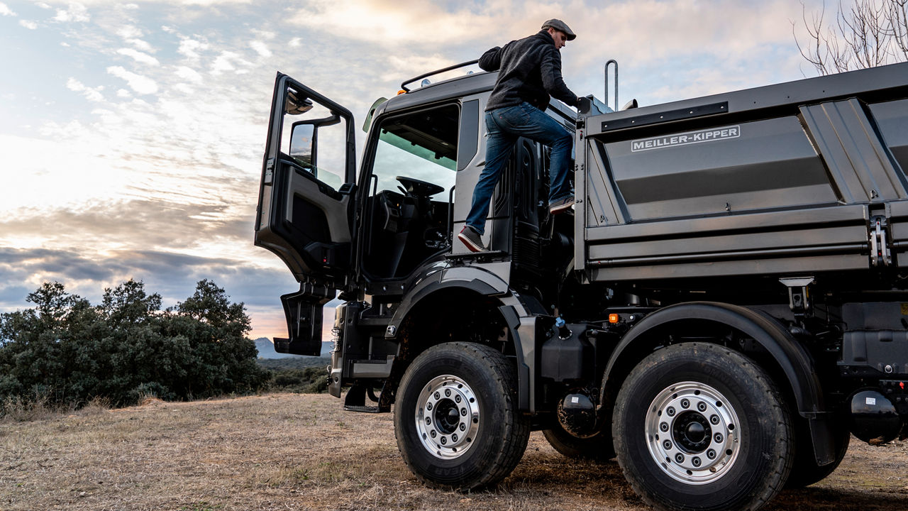 Le cabine di guida del MAN TGS sono concepite fino nei particolari per gli impieghi offroad.