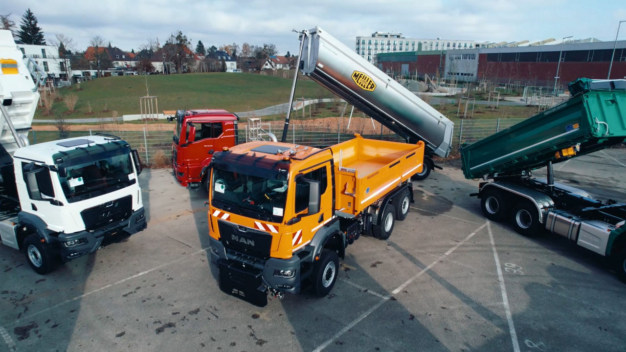 Il ribaltabile trilaterale MAN in collaborazione con MEILLER