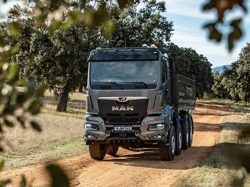 MAN Turnkey Solutions nabízí kompletní řešení na klíč pro segmenty použití Stavba, Likvidace odpadu a Přeprava kapalin a plynů.