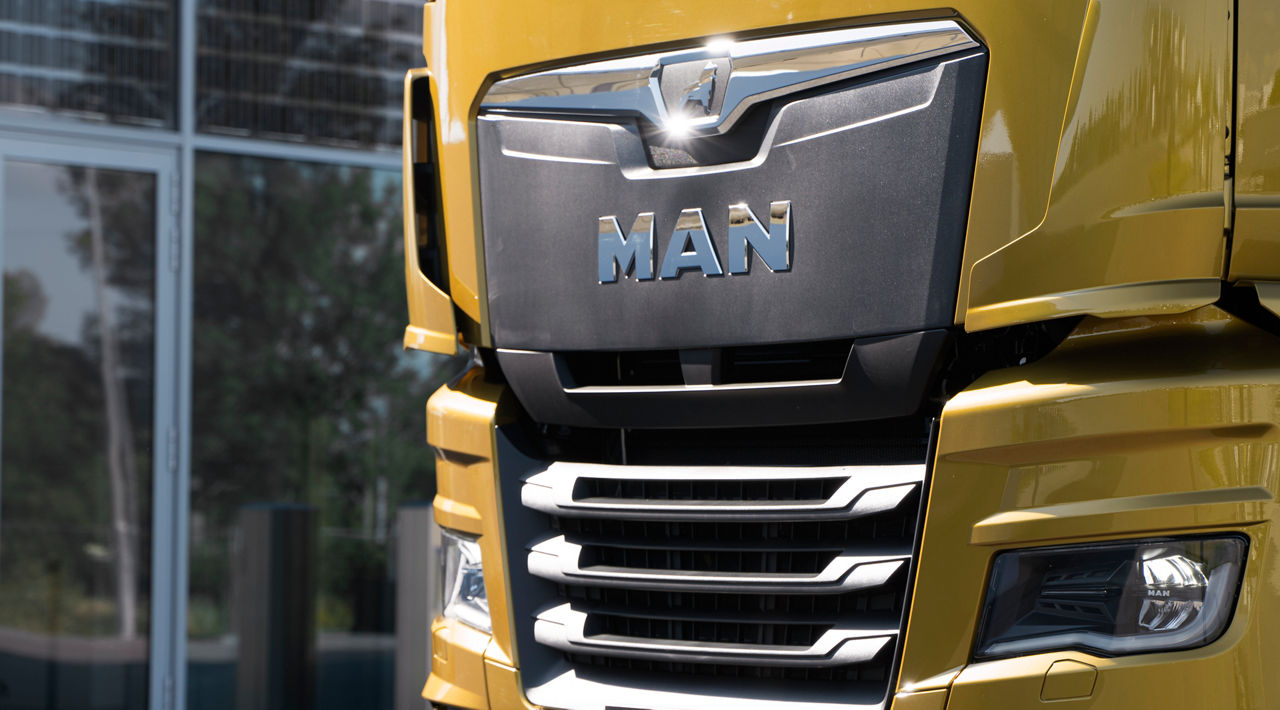 MAN Individual Lion LED -päiväajovalo