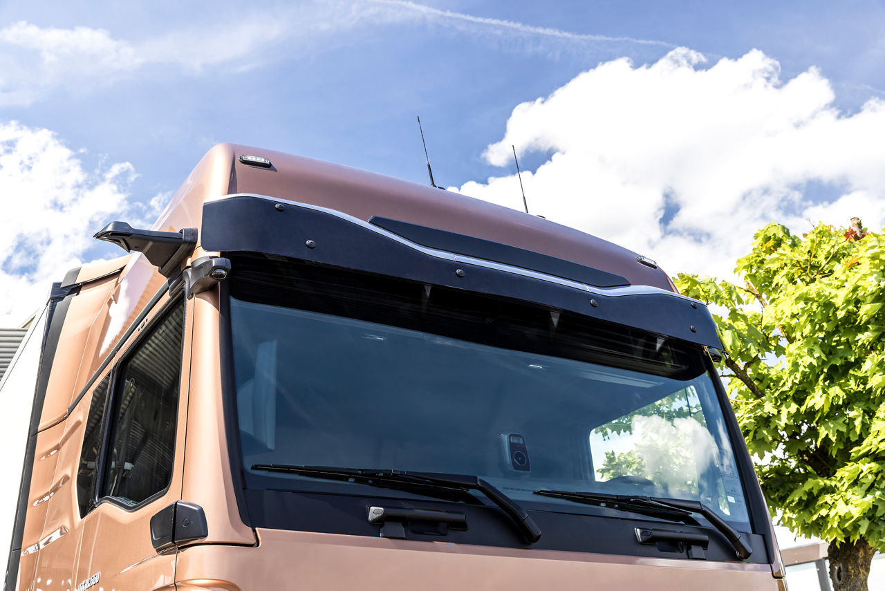 man-lkw-tgx-sonnenblende.png