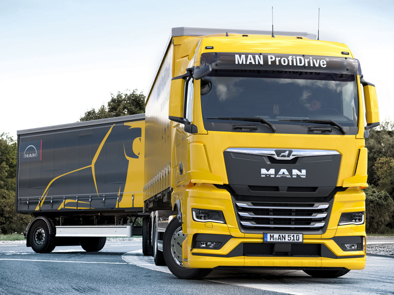 Driver and vehicle training solutions with MAN ProfiDrive