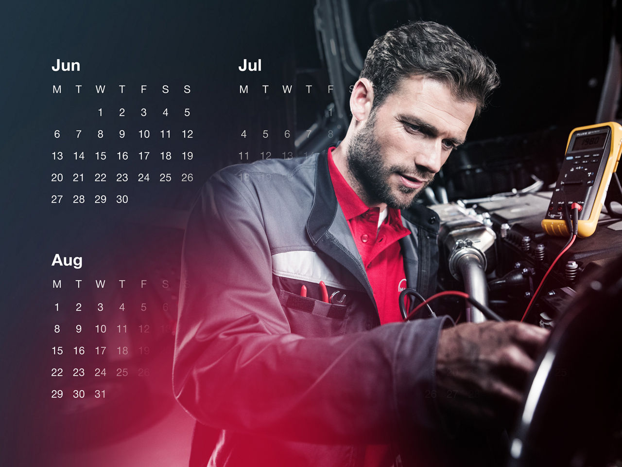 An employee from MAN Mobile24 breakdown service performs a battery check.