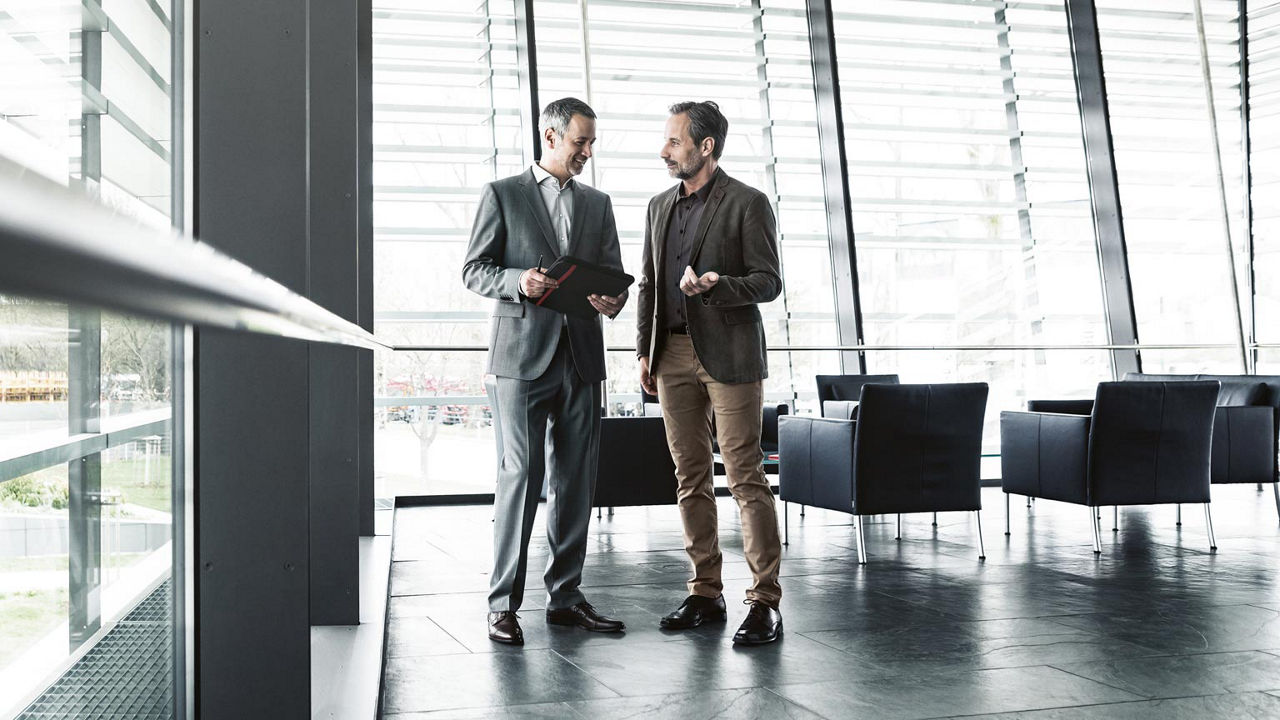 MAN Service Contracts