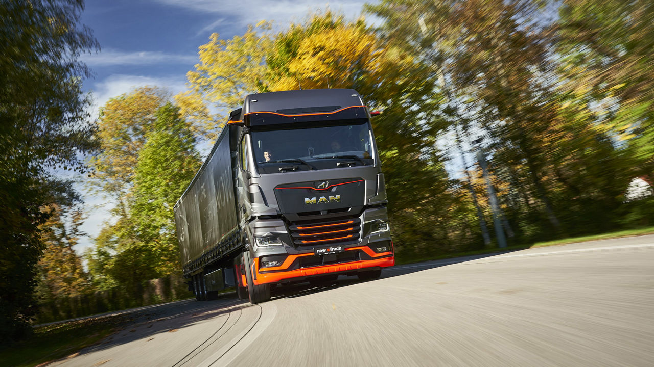 MAN eTruck auf der Straße