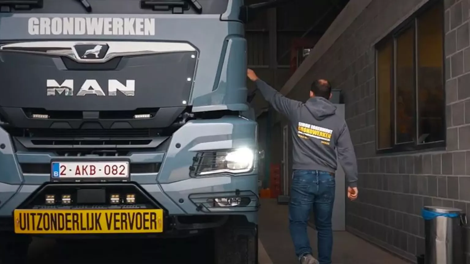 man-testimonial-truck.png