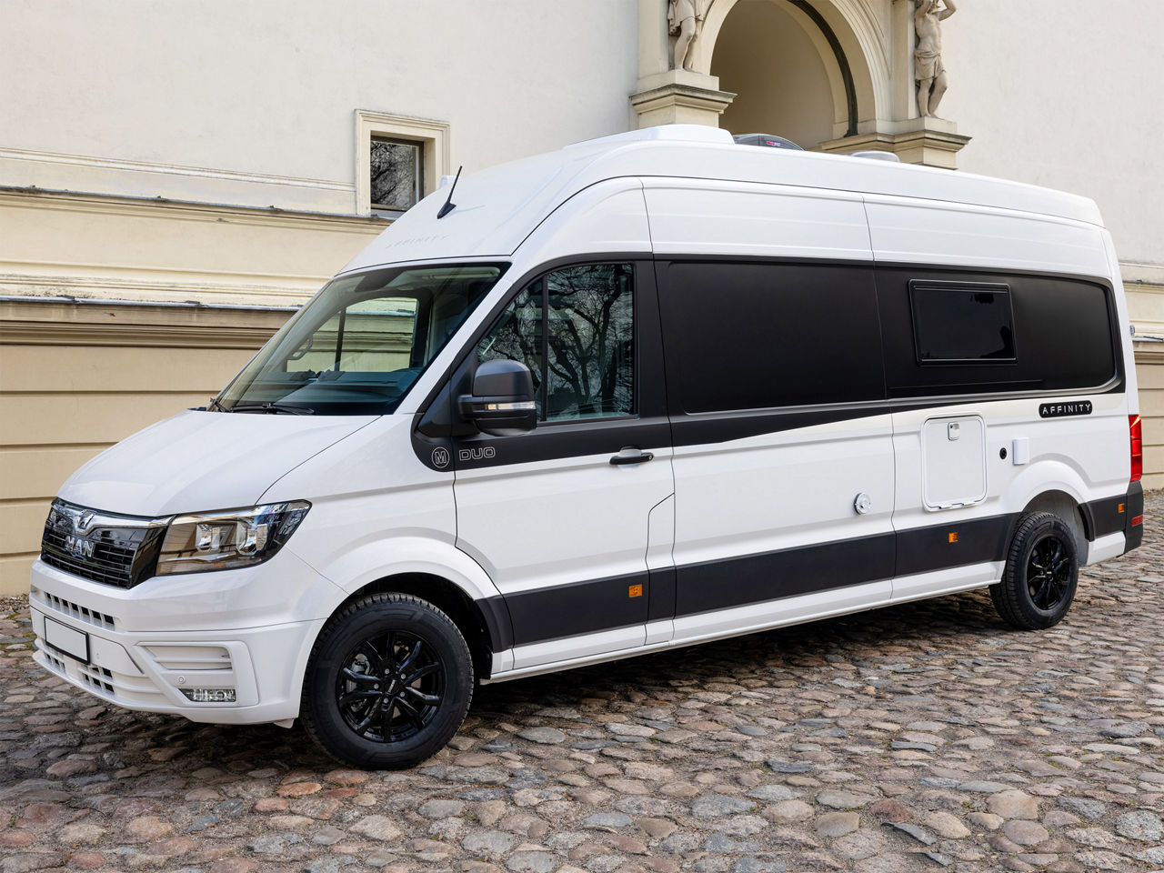 MAN TGE Infinity M front view.
