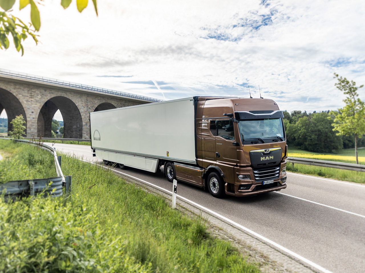 Der MAN TGX D30 mit MAN D30 Antriebsstrang und MAN TipMAtic 14 für maximale Effizienz bei jeder Fahrt.