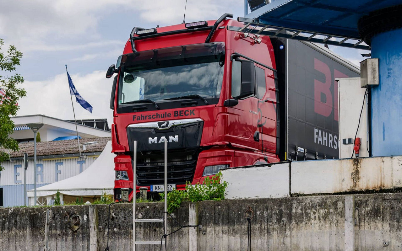 man-truckers-world-story-fahrschule-beck-7a.jpg