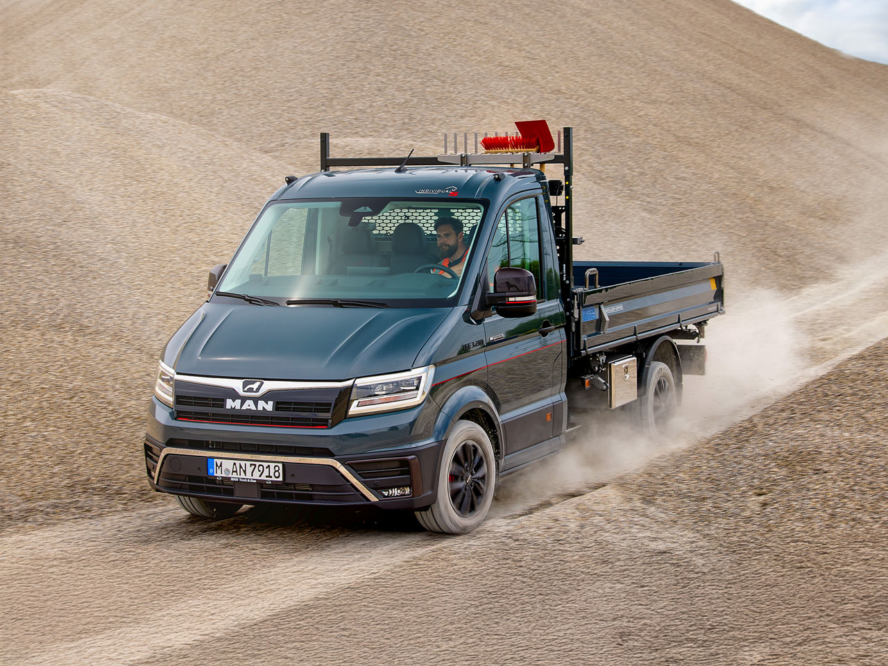 Akıllı tüm tekerleklerden çekiş çözümü sayesinde her türlü hava durumunda güvenli sürüş