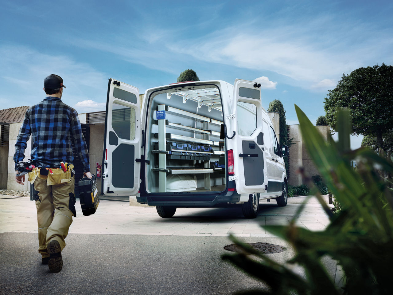 Sortimo shelving systems in the MAN TGE panel van