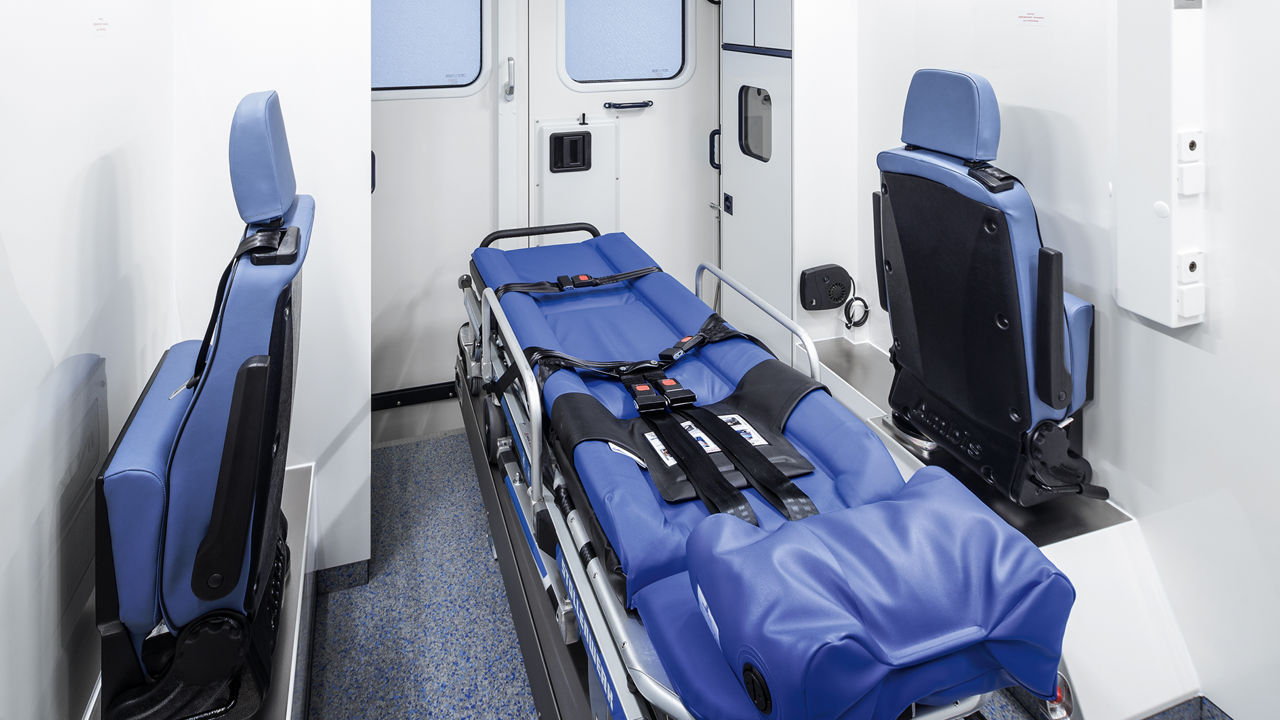 Detailausstattung für jeden Einsatz im MAN TGE Rettungswagen 