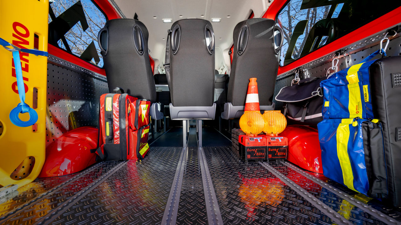 Cleverer Innenausbau im MAN TGE Löschfahrzeug 