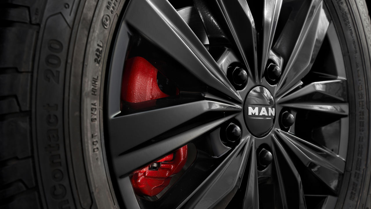 MAN Individual Lion S rims