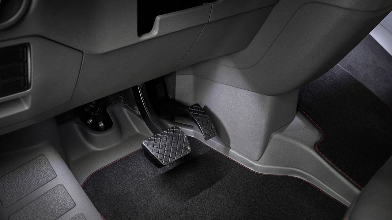 MAN Individual Lion S footwell lighting