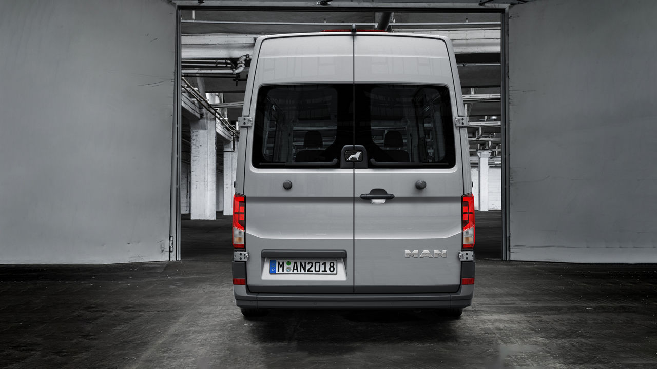 The large doors guarantee good access to the luggage in the rear of the MAN TGE Combi Van.