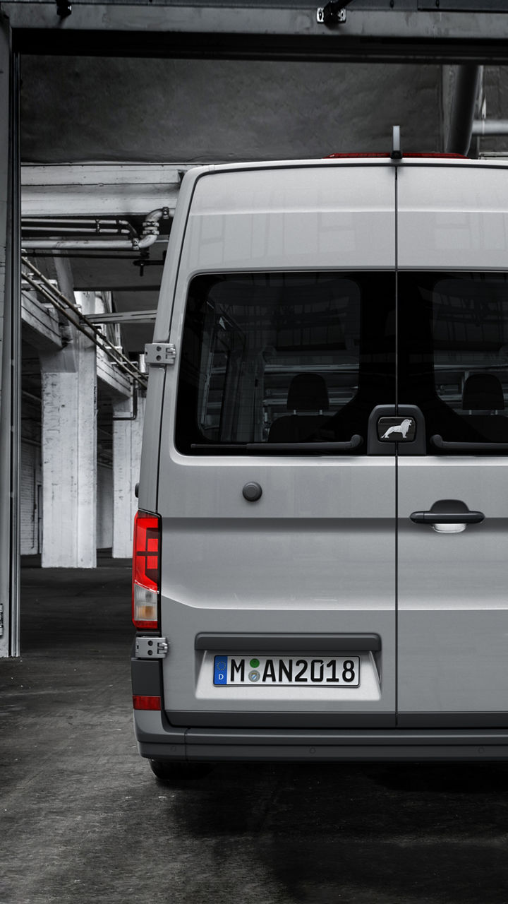 The large doors guarantee good access to the luggage in the rear of the MAN TGE Combi Van.