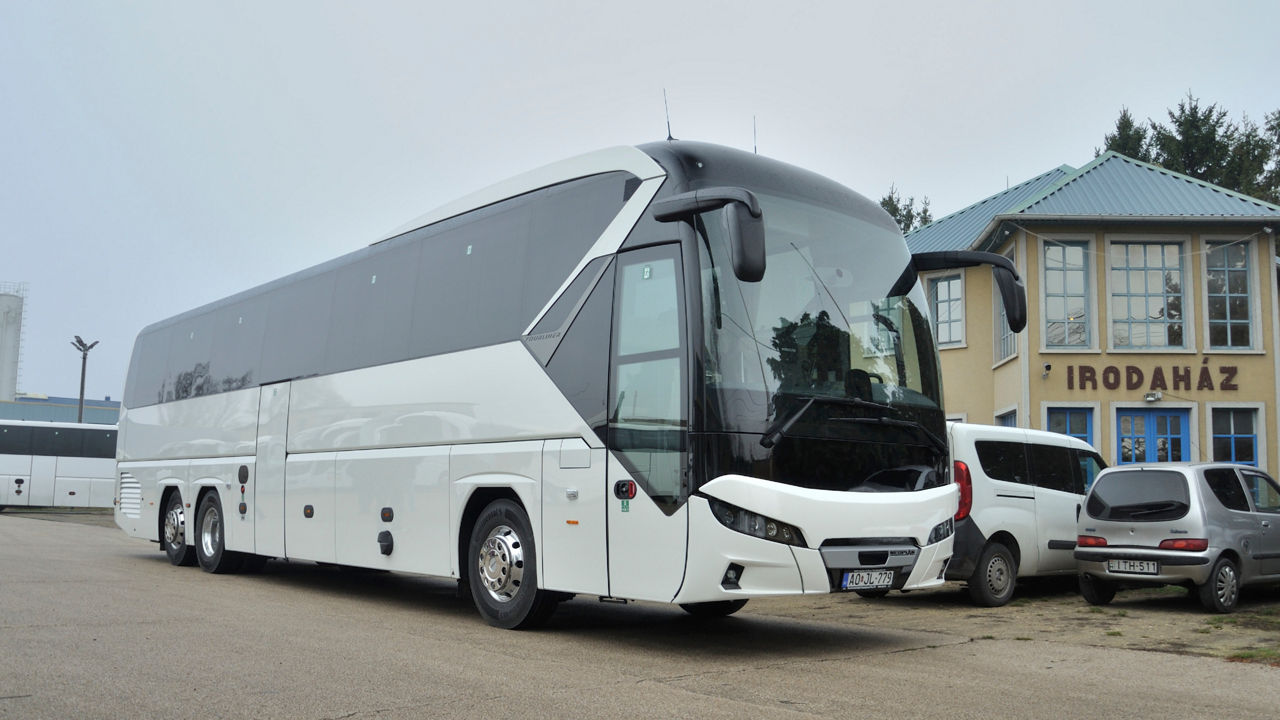 neoline-neoplan-tourliner-atadas-01-16x9.jpg