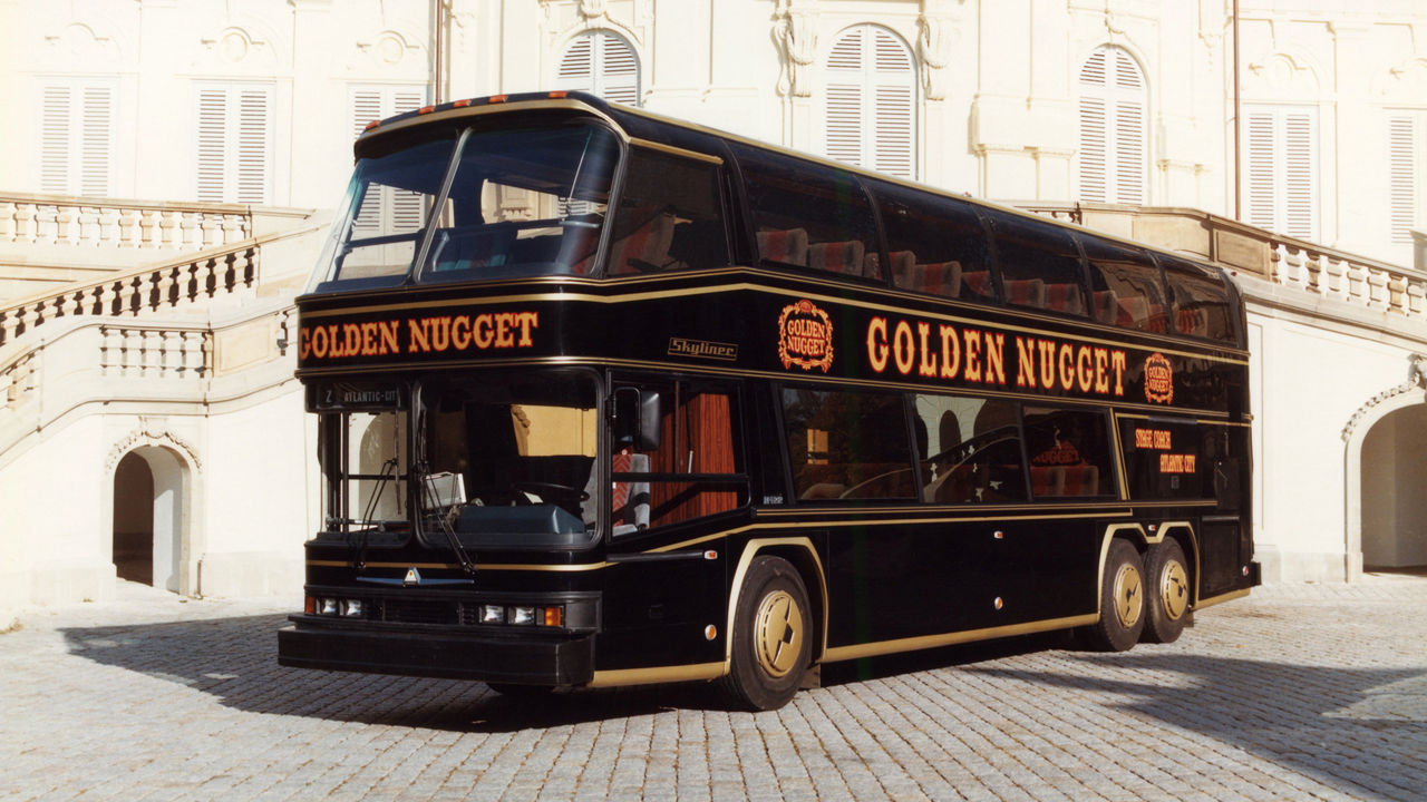 neoplan-history-1981.jpg
