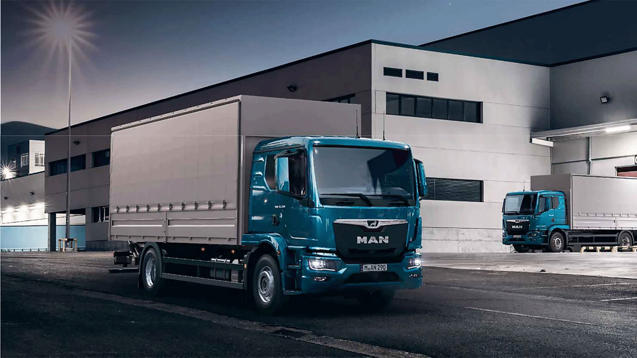 MAN Truck in blue and white