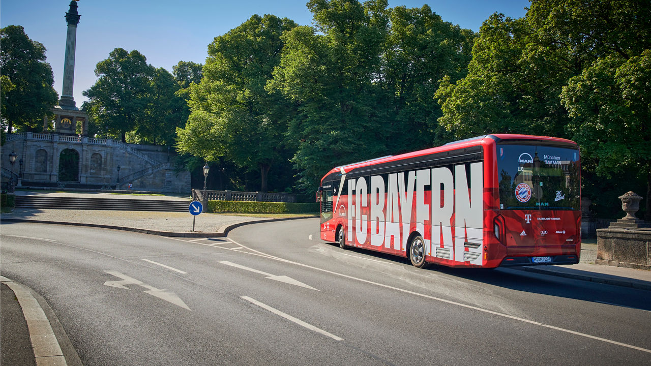 p-bus-eot-man-ebus-fc-bayern-02.jpg