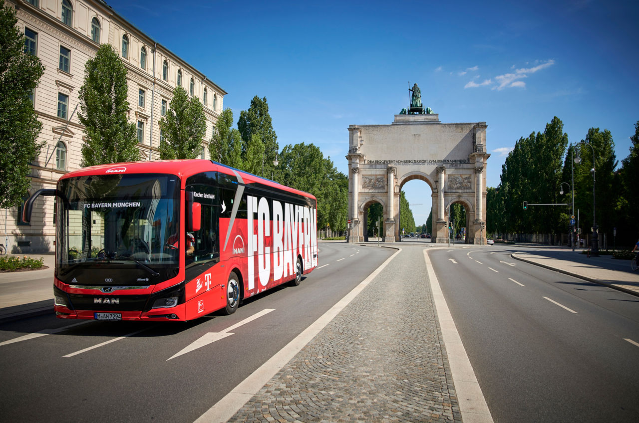 p-bus-eot-man-ebus-fc-bayern-04.jpg