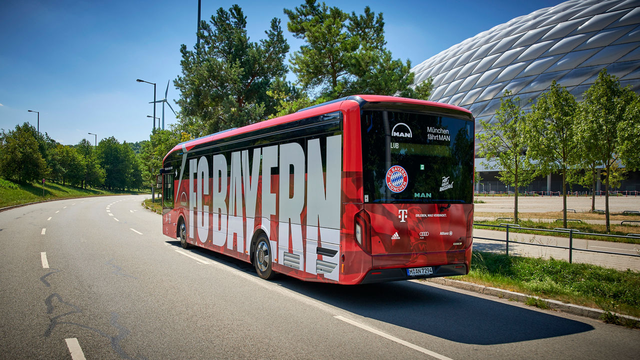 p-bus-eot-man-ebus-fc-bayern-05.jpg