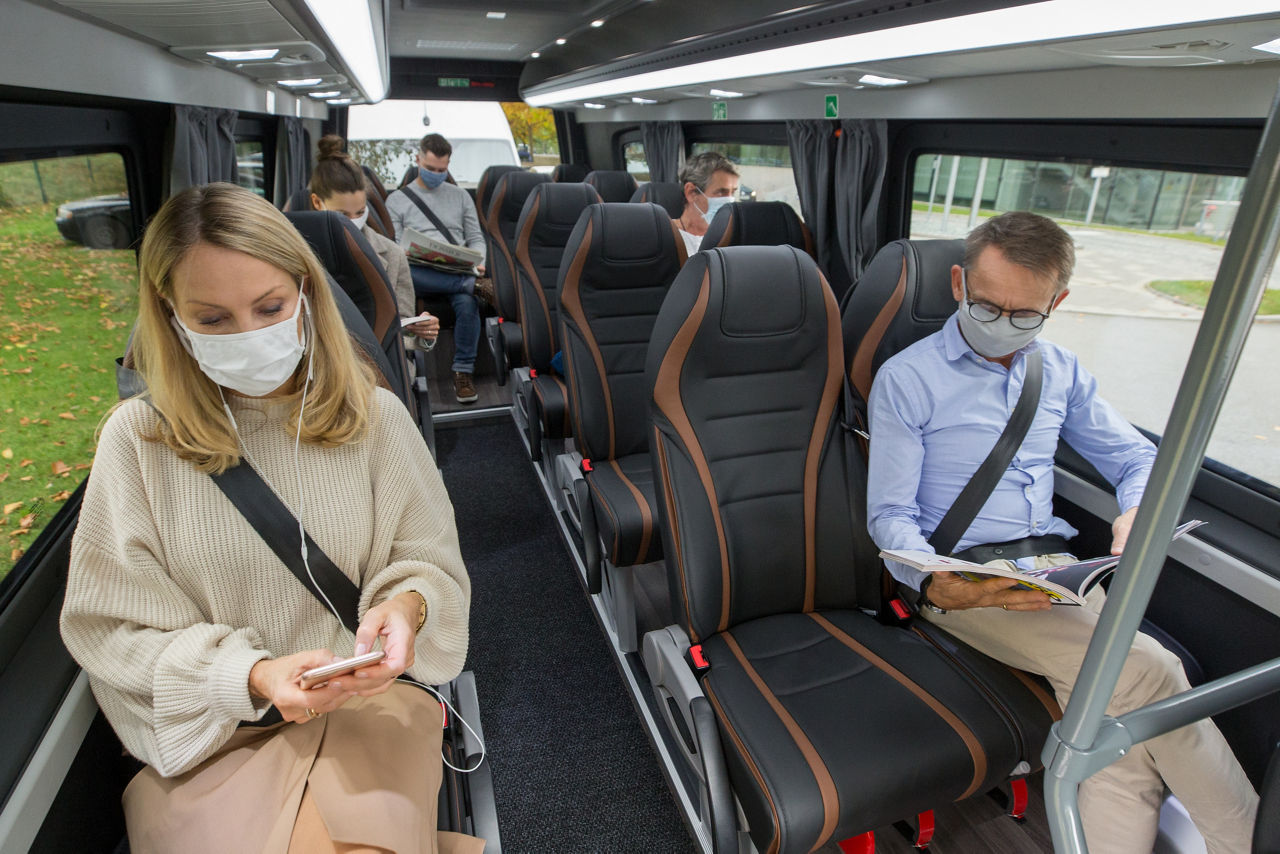 p-bus-iot-tge-coach-04.jpg