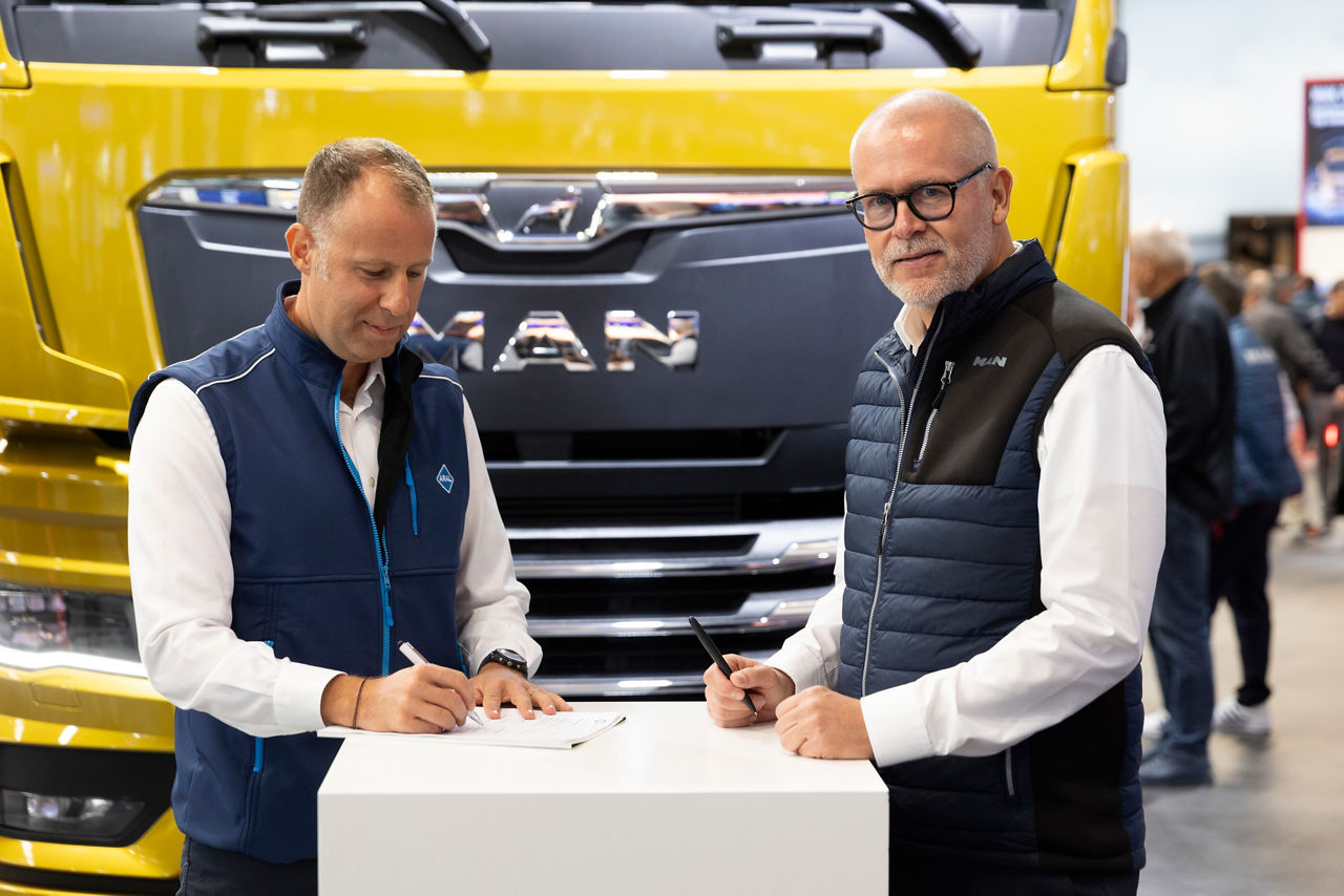 MAN Truck & Bus SE, BP SimplePay Vertragsunterzeichnung,  , 20.09.2022, IAA Transportation 2022MAN Truck & Bus SE, BP SimplePay, contract signing, 20.09.2022, IAA Transportation 2022