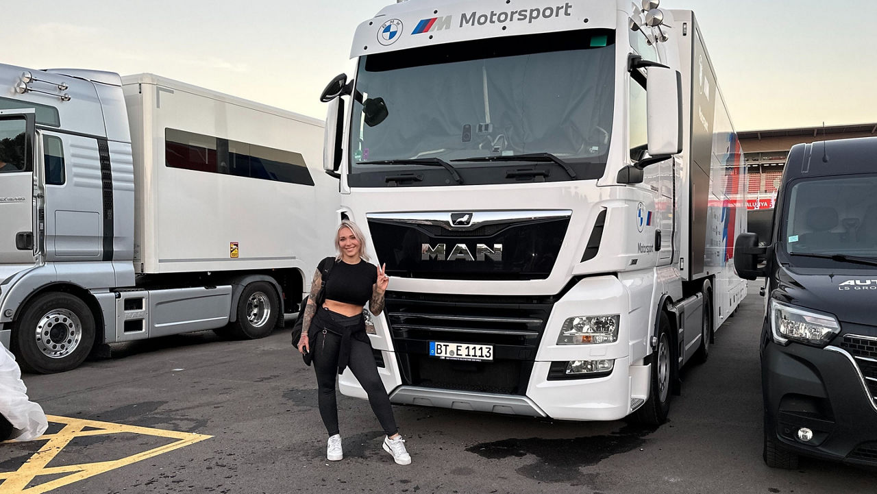 Trucker Babe Sabrina Reiter
