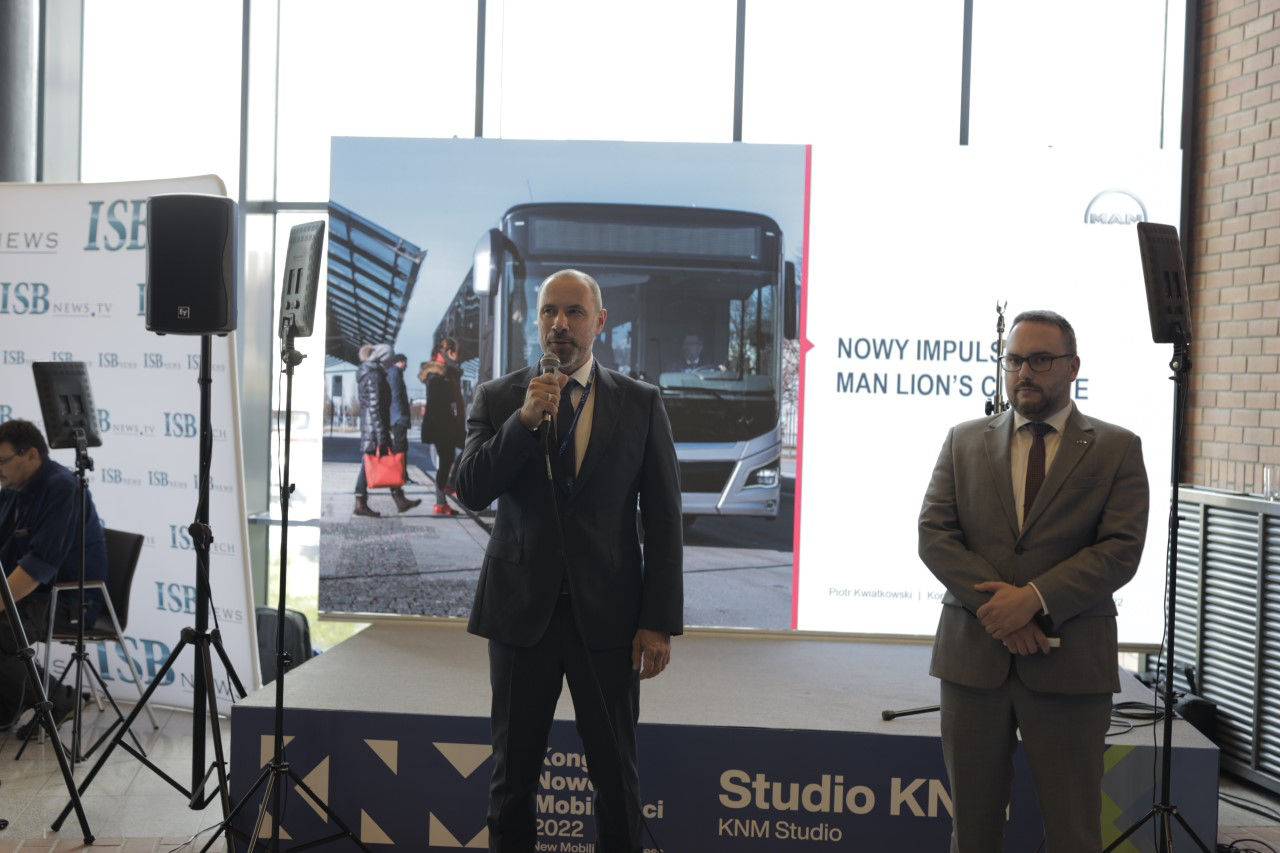 thumbnail-Zdjcie-4--Claus-Wallenstein-prezes-zarzdu-MAN-Truck--Bus-Polska-podczas-premiery-autobusu-MAN-Lions-City-18-E.jpg